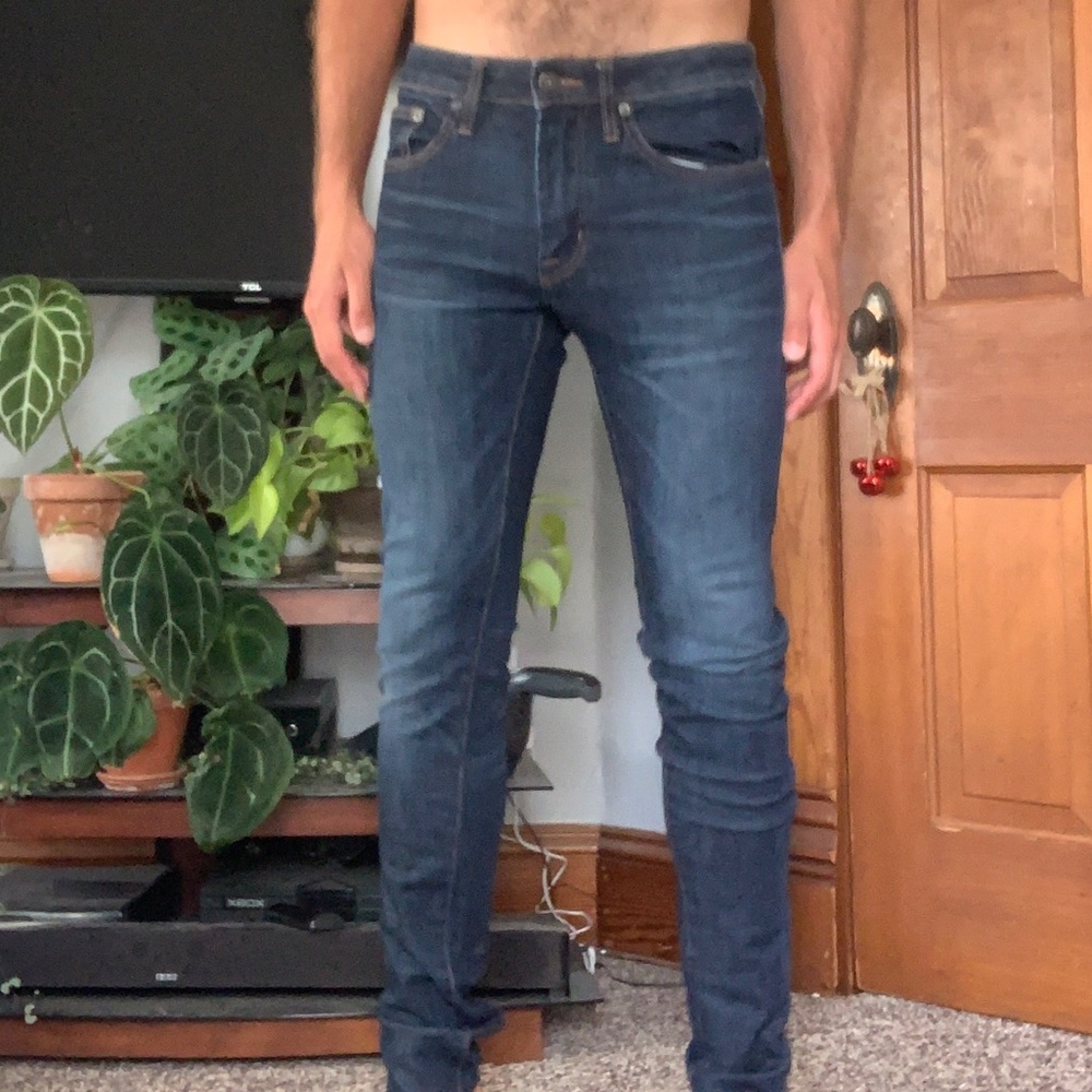 AMERICAN EAGLE SLIM TAPER JEAN SIZE 29x34